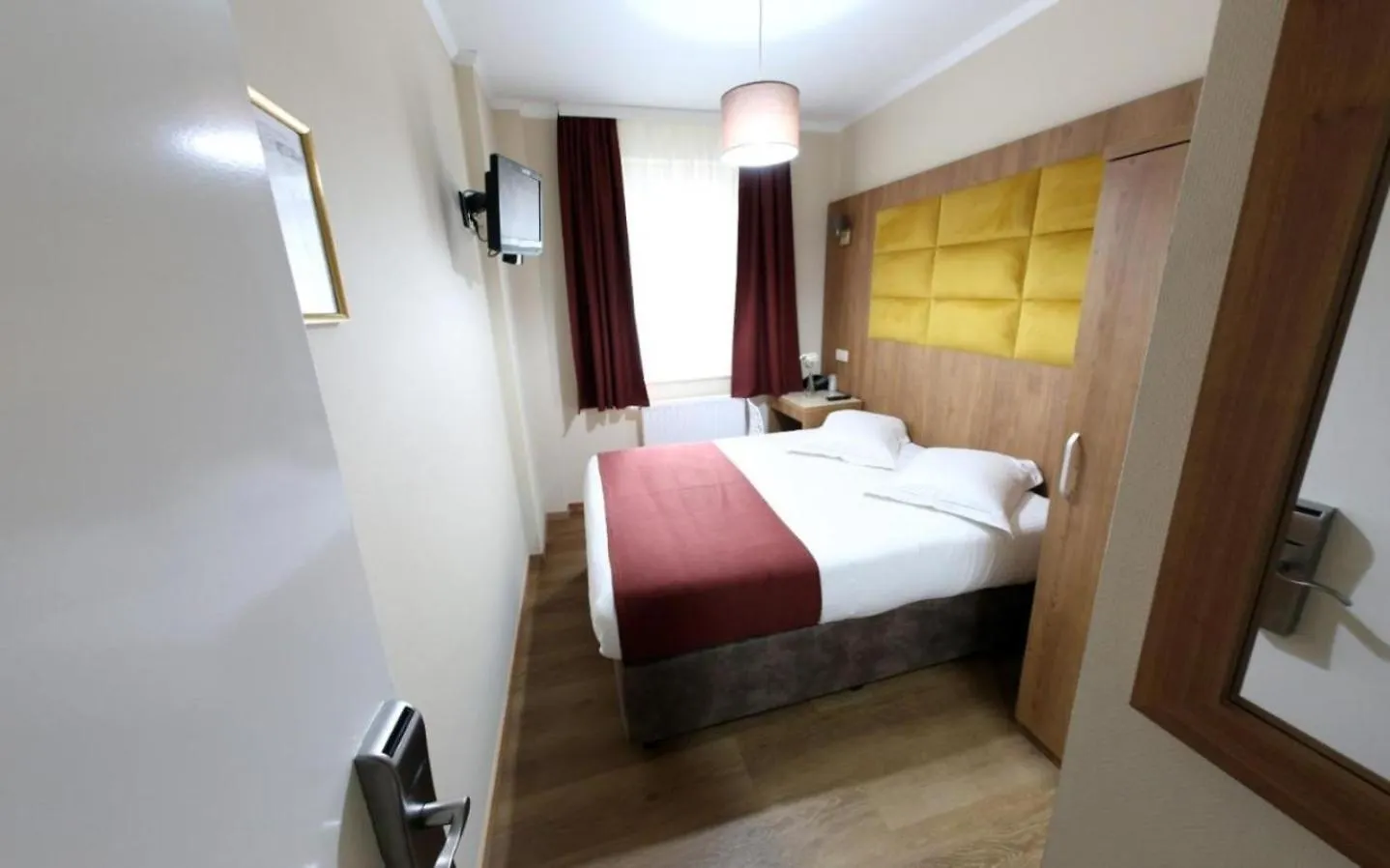 Hotel Boutique Patricia Tirana 0*,