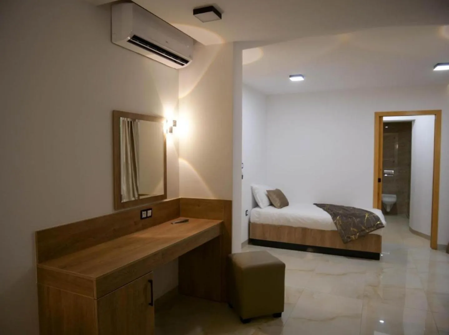 Hotel Boutique Patricia Tirana 0*,