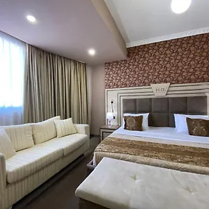 Deluxe Otel